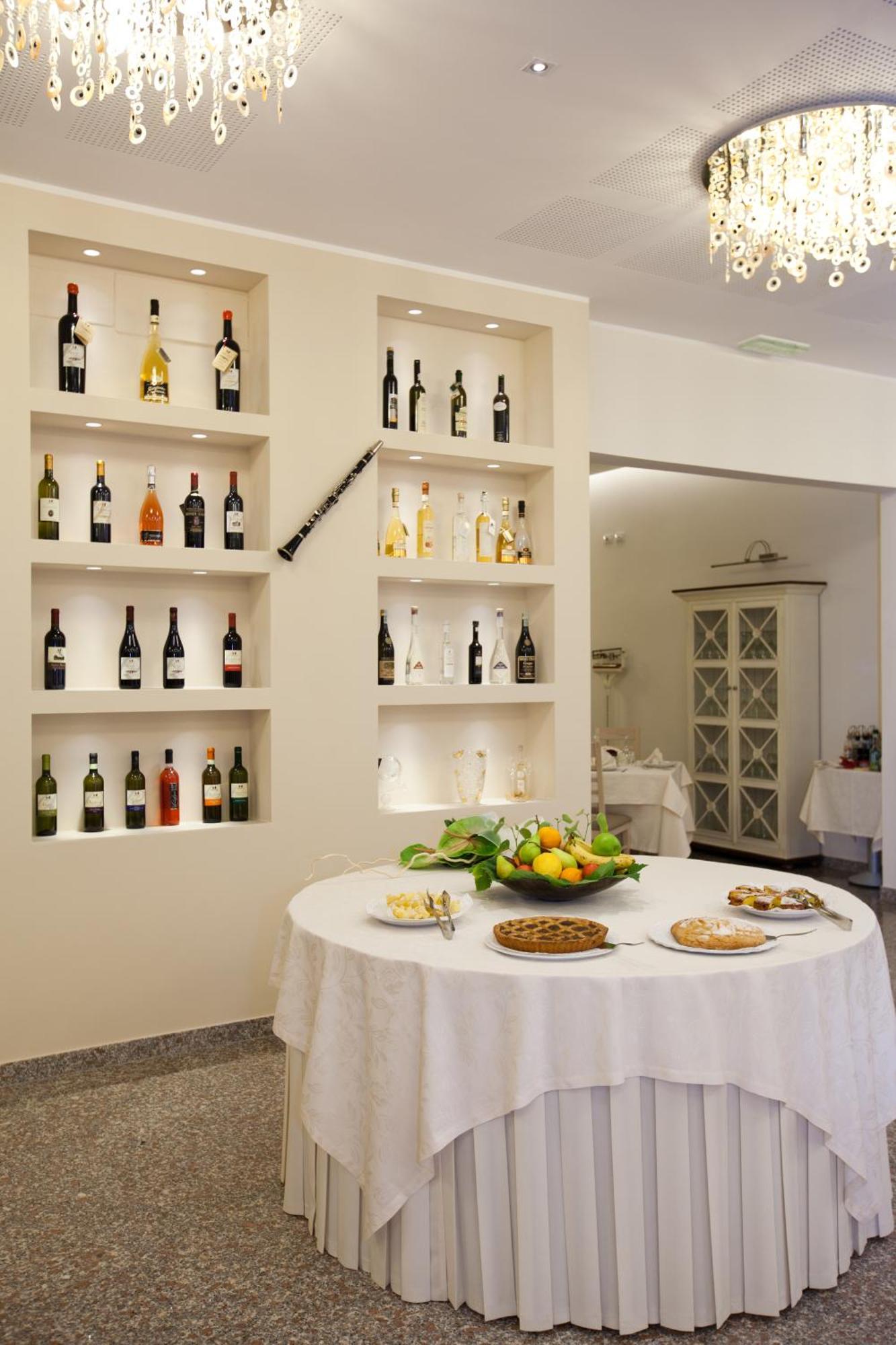 Hotel Ristorante Cesare Savignano sul Rubicone Exteriér fotografie