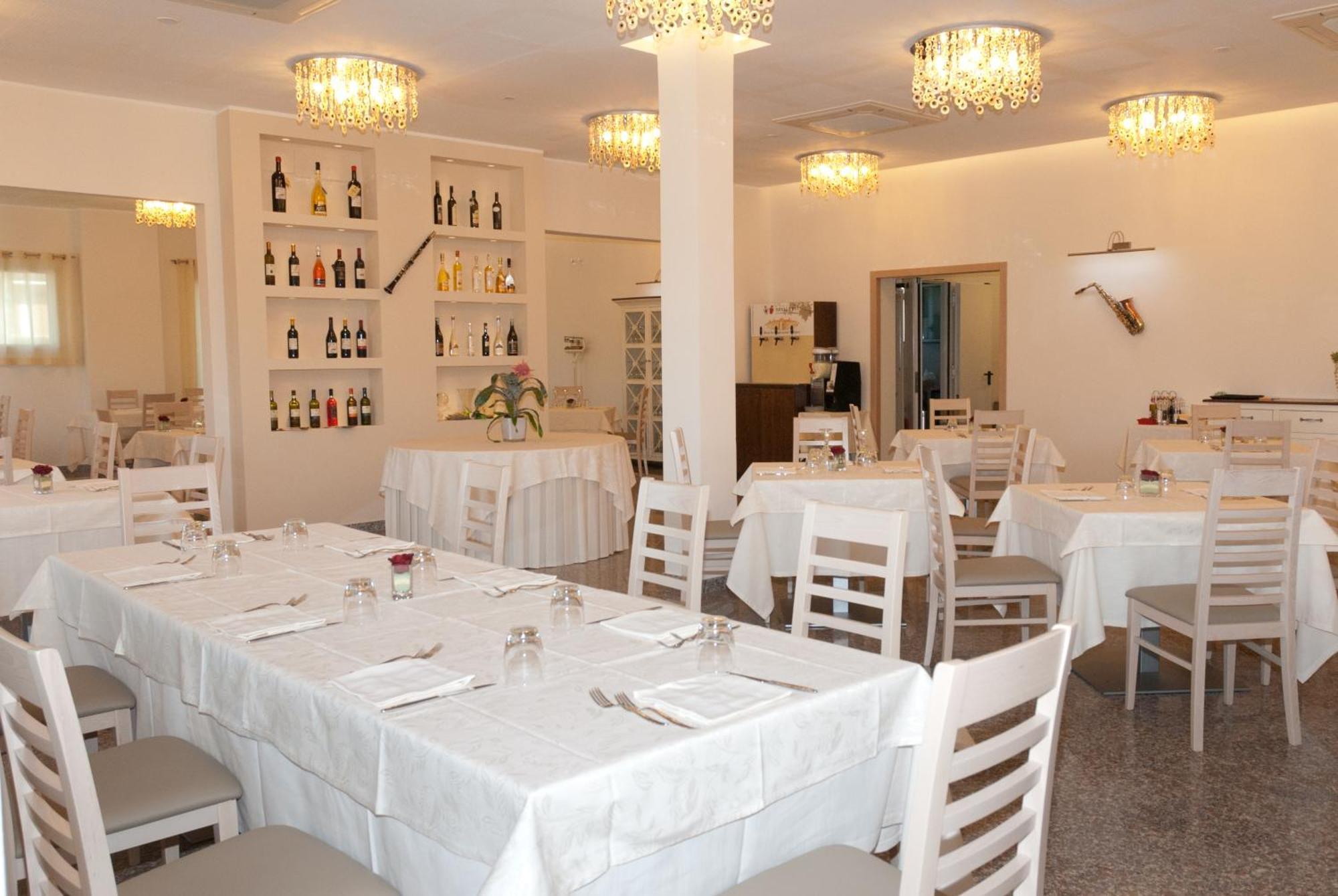 Hotel Ristorante Cesare Savignano sul Rubicone Exteriér fotografie