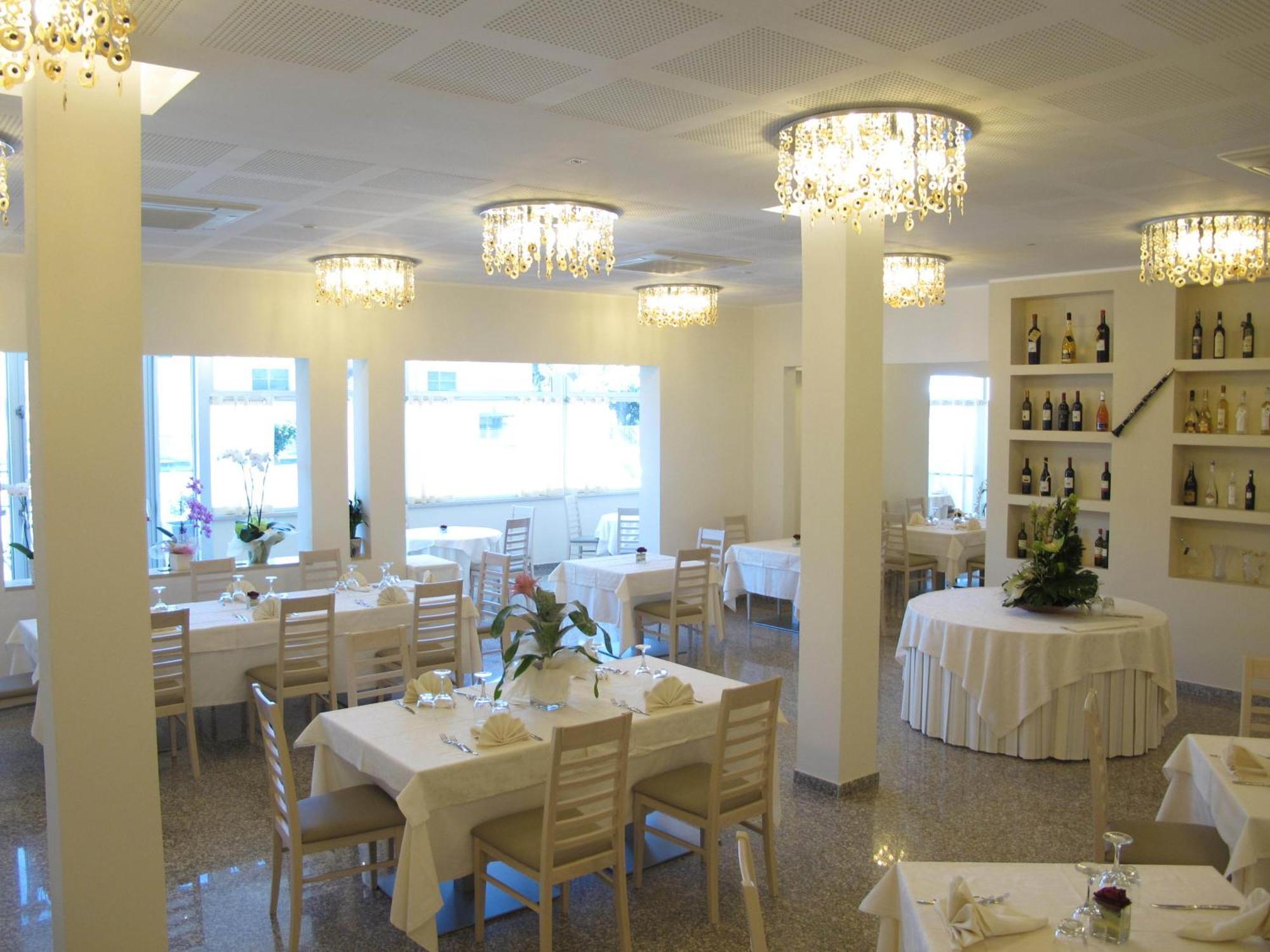 Hotel Ristorante Cesare Savignano sul Rubicone Exteriér fotografie